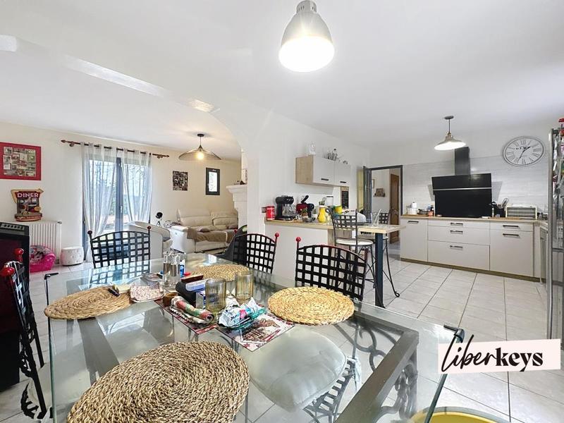 Maison - 138 m² - 6 pièces