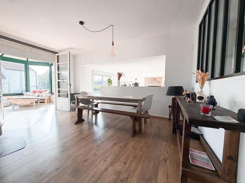 Maison - 104 m² - 5 pièces