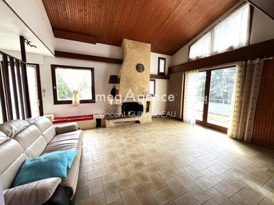 Maison - 175 m² - 6 pièces