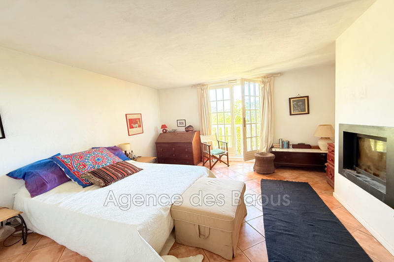 Propriété - 210 m² - 7 pièces