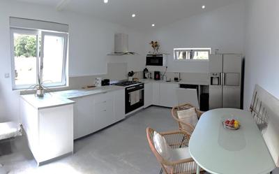 Maison - 280 m² - 8 pièces