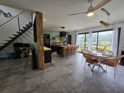 Maison - 123 m² - 4 pièces