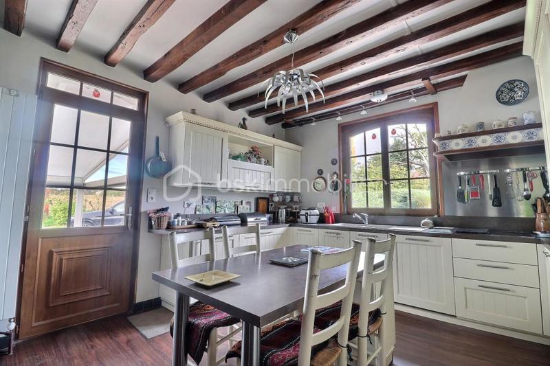 Maison traditionnelle - 187 m² - 7 pièces