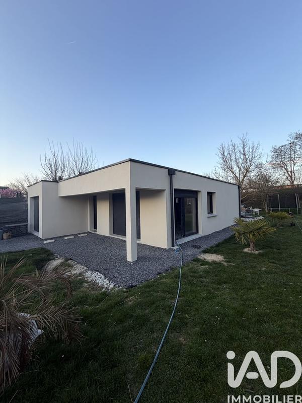 Maison - 93 m² - 4 pièces