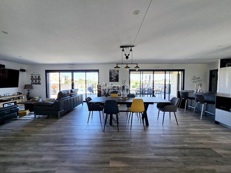 Maison - 190 m² - 5 pièces