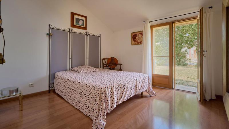 Maison - 380 m² - 10 pièces