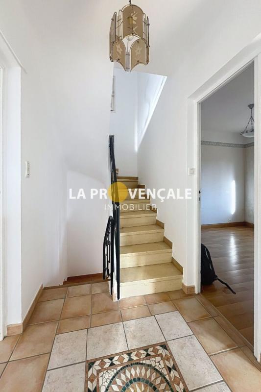 Maison - 170 m² - 9 pièces
