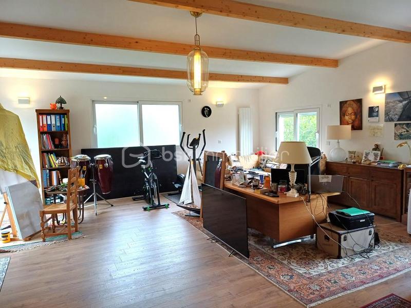 Maison - 243 m² - 8 pièces