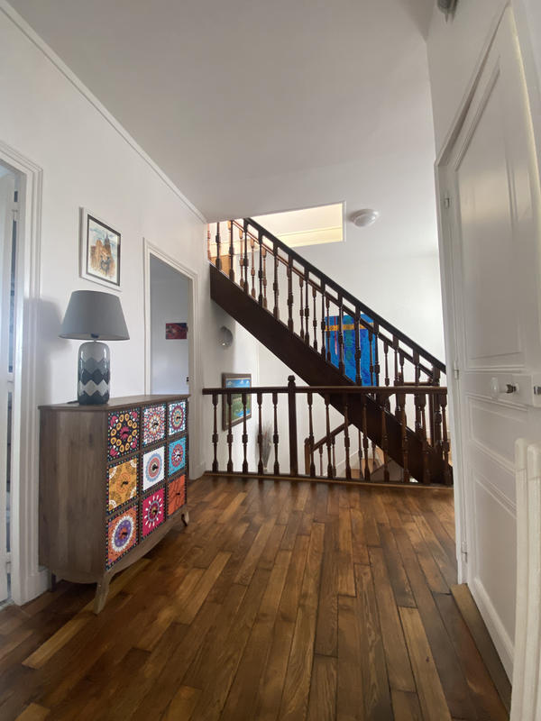 Maison - 240 m² - 7 pièces