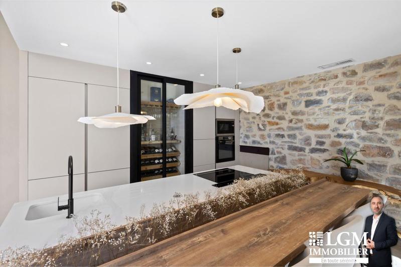 Maison - 182 m² - 5 pièces