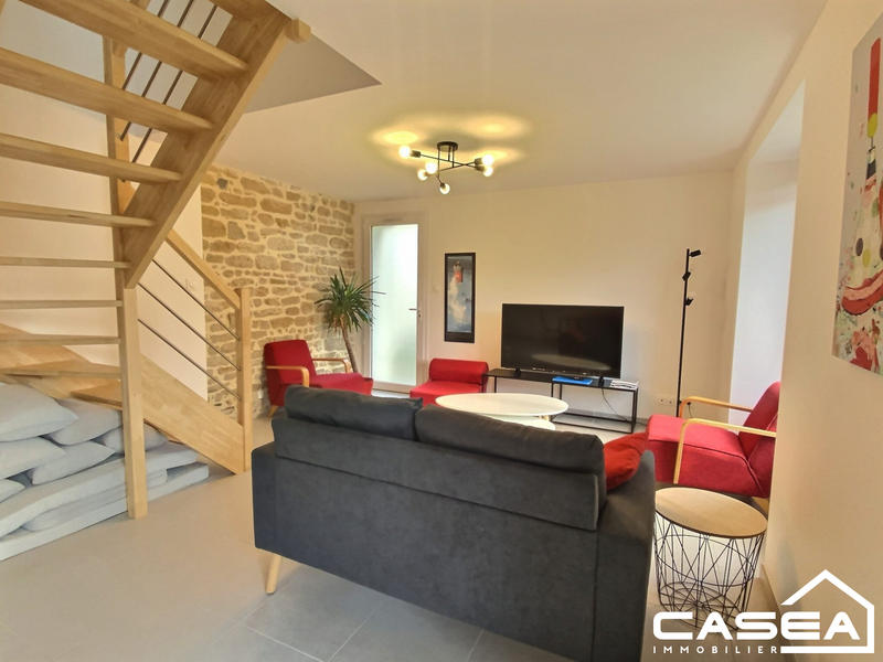 Maison ancienne - 300 m² - 15 pièces