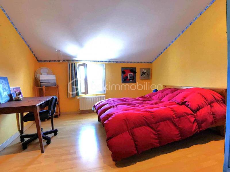 Maison - 248 m² - 11 pièces