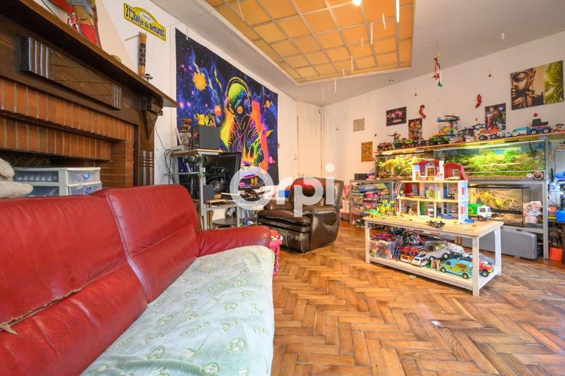 Immeuble - 130 m² - 5 pièces