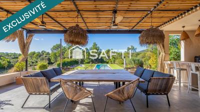 Villa - 240 m² - 5 pièces