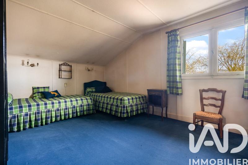 Maison - 180 m² - 7 pièces