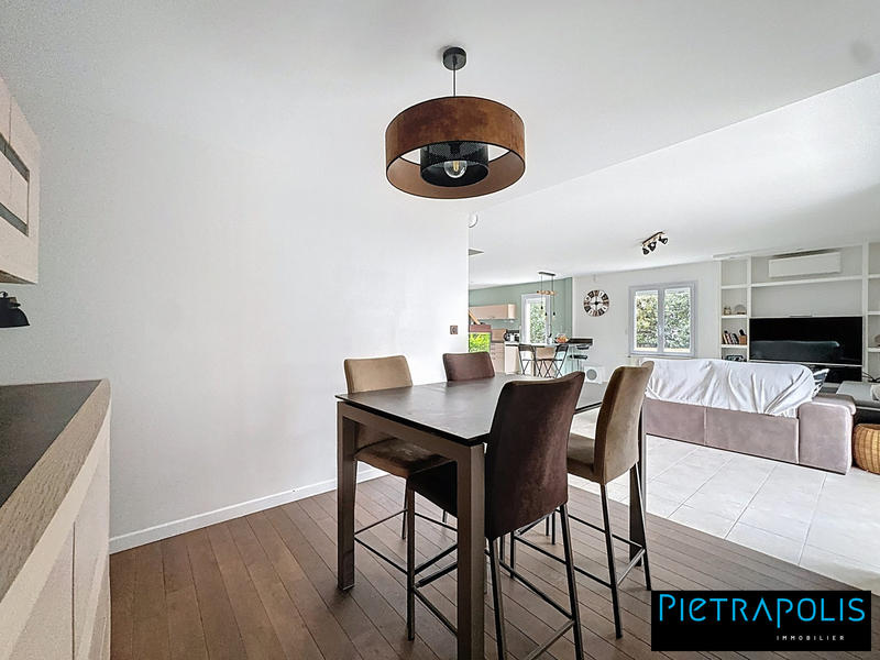 Maison - 123 m² - 6 pièces