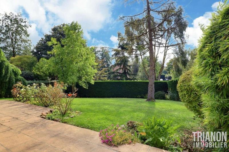 Maison - 210 m² - 7 pièces