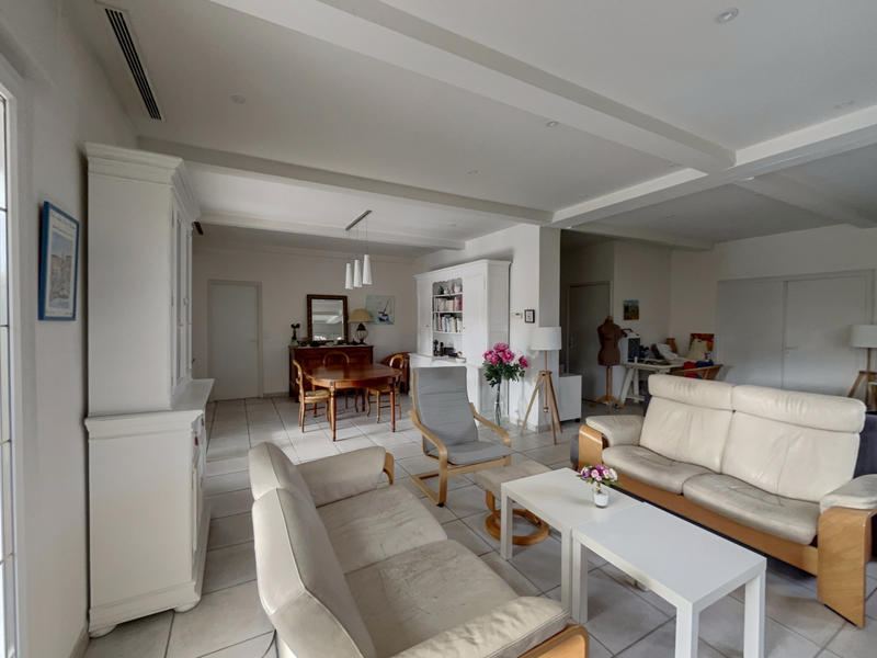 Maison - 212 m² - 6 pièces