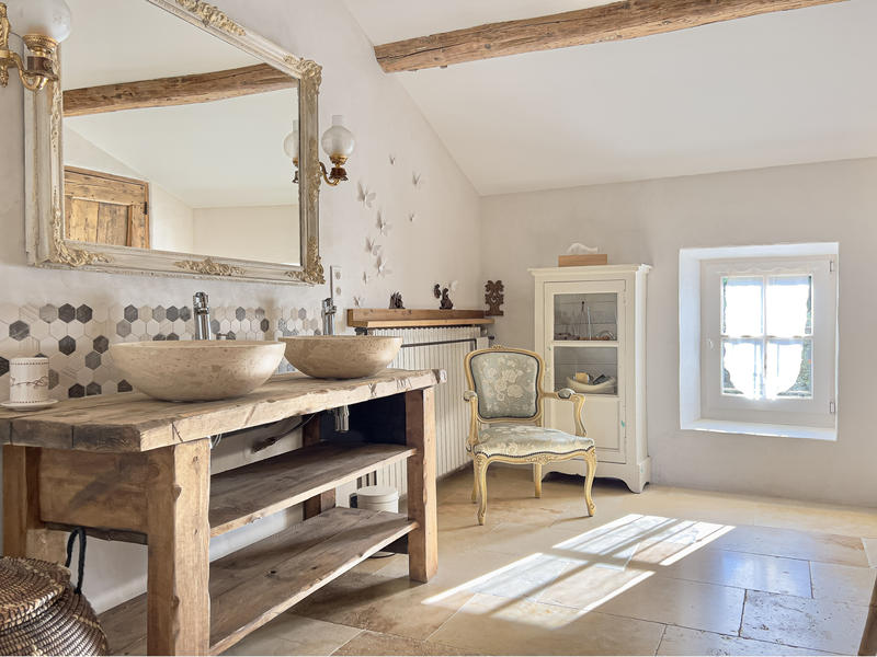 Mas - 362 m² - 8 pièces