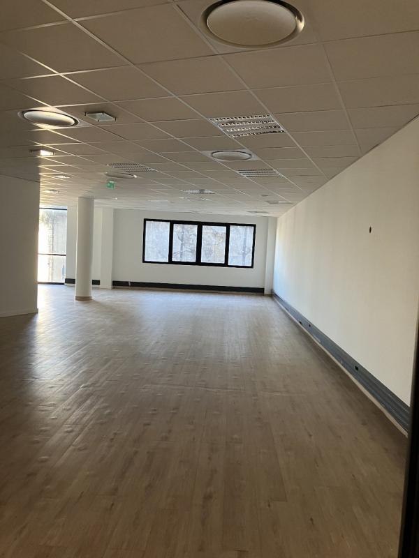 Bureau - 346 m²
