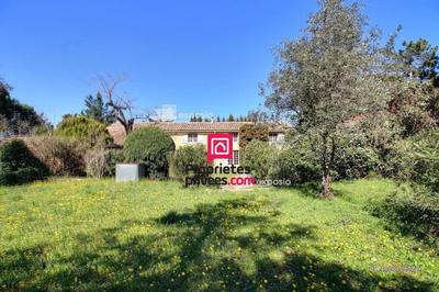 Maison - 266 m² - 7 pièces