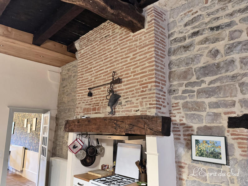 Maison - 668 m² - 14 pièces