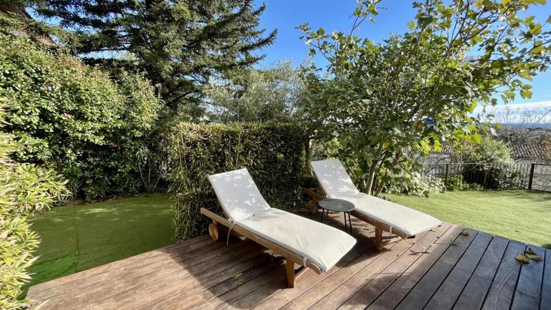 Villa - 220 m² - 8 pièces