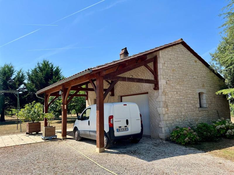 Maison traditionnelle - 308 m² - 10 pièces