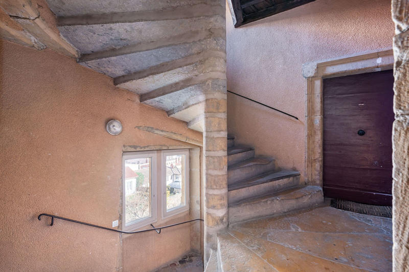 Appartement - 147 m² - 6 pièces