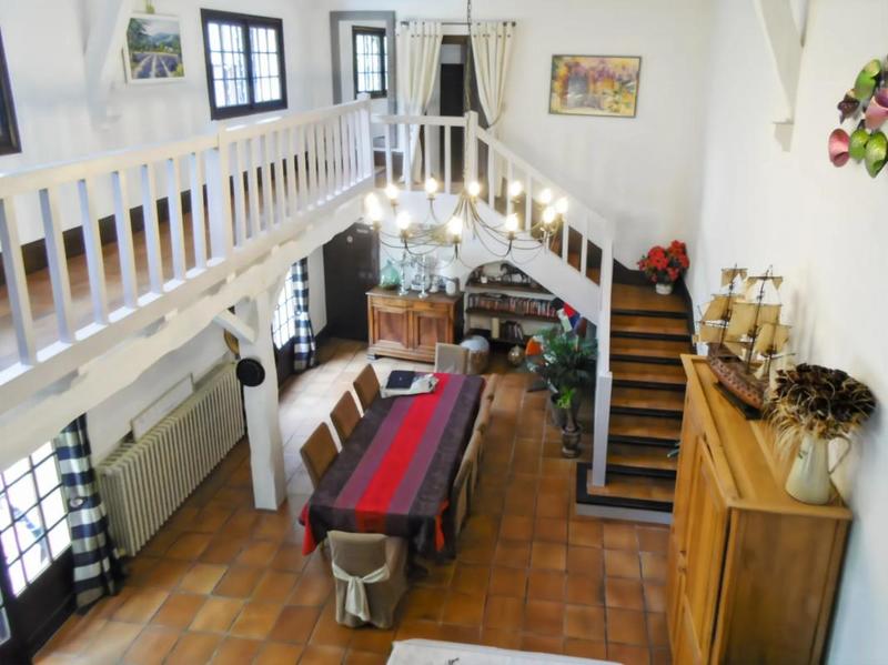 Moulin - 390 m² - 9 pièces