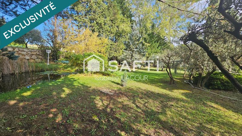 Villa - 260 m² - 6 pièces