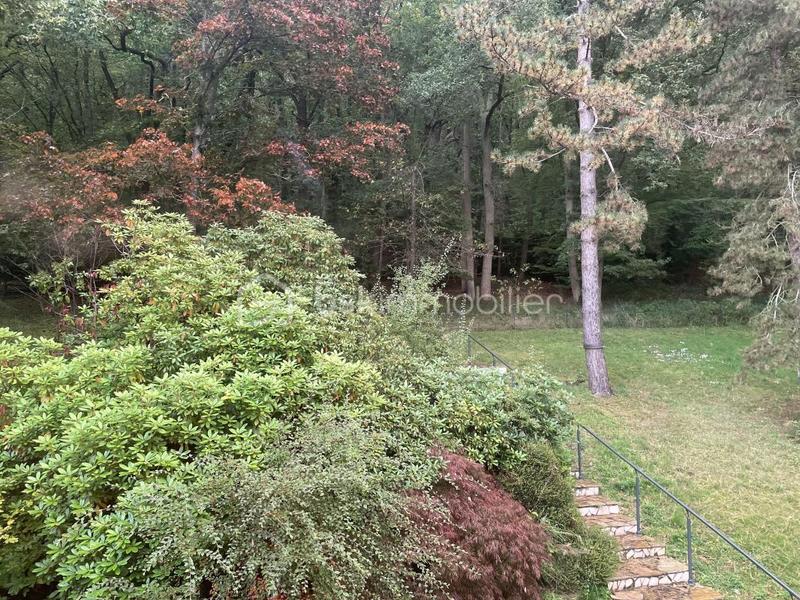 Demeure - 375 m² - 9 pièces