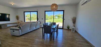 Maison - 112 m² - 4 pièces