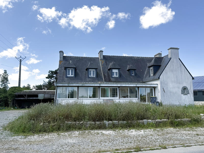 Maison - 264 m² - 15 pièces