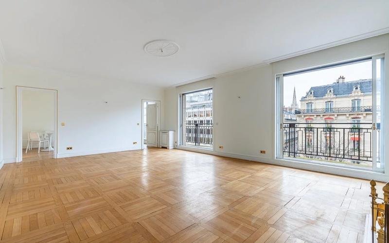 Appartement - 194 m² - 7 pièces