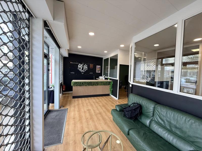 Bureau - 94 m² - 5 pièces