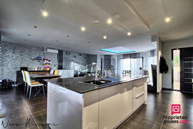 Maison - 180 m² - 6 pièces