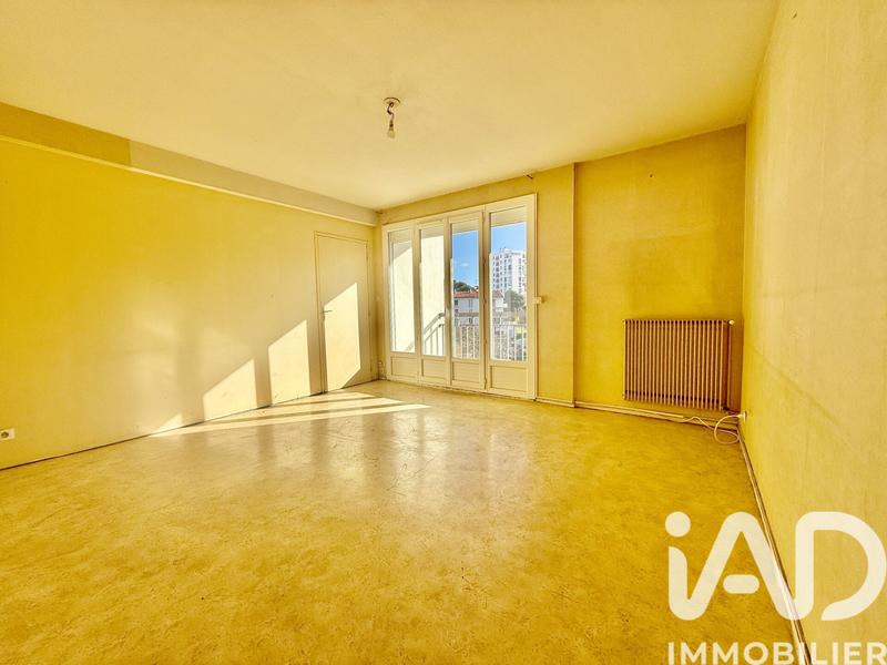 Appartement - 99 m² - 5 pièces