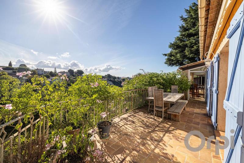 Villa - 190 m² - 6 pièces