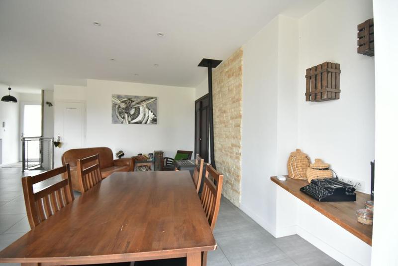 Villa - 203 m² - 6 pièces