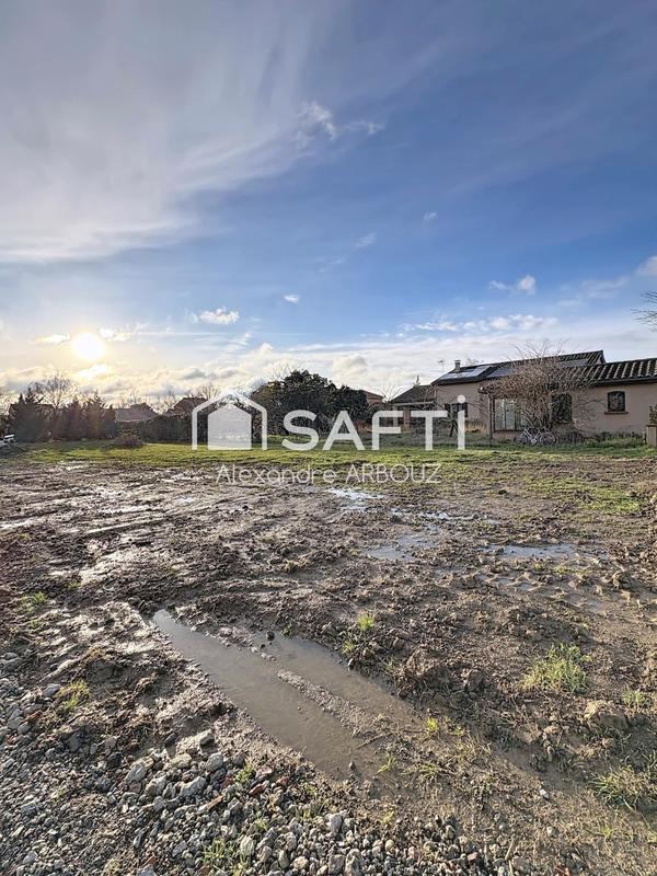 Terrain - 801 m²