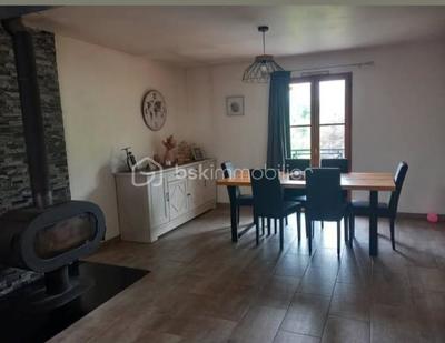 Maison traditionnelle - 107 m² - 5 pièces