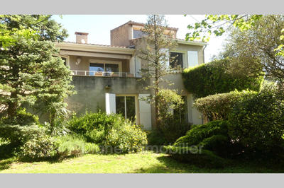 Villa - 210 m² - 7 pièces