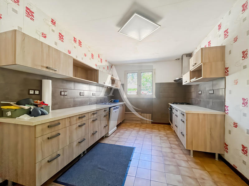 Maison - 86 m² - 5 pièces