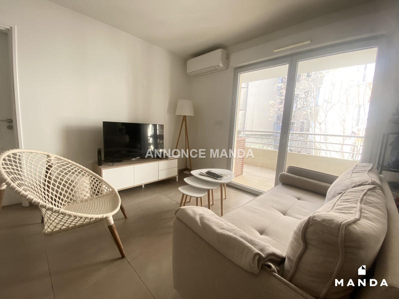 Chambre - 10 m² - 4 pièces