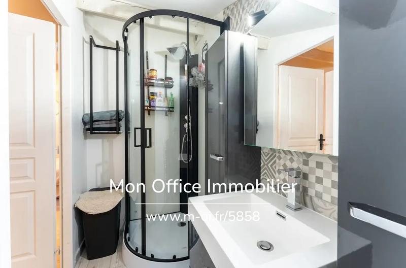 Maison - 185 m² - 7 pièces