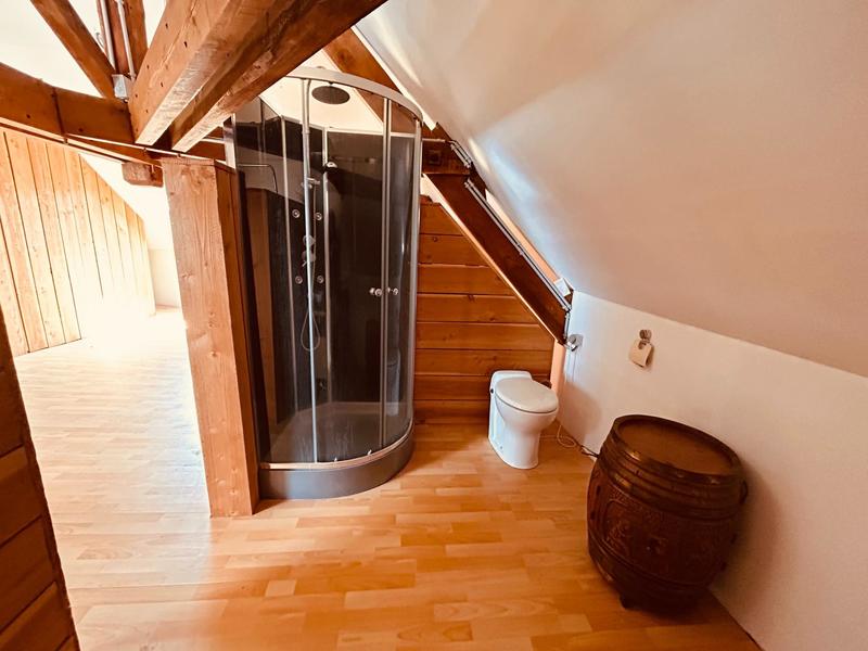 Maison - 253 m² - 7 pièces