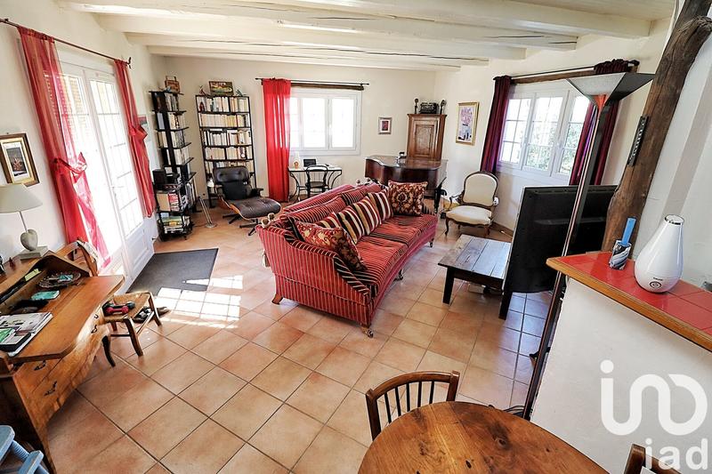 Maison - 241 m² - 10 pièces
