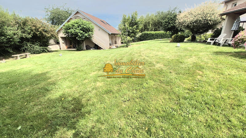 Maison - 255 m² - 8 pièces