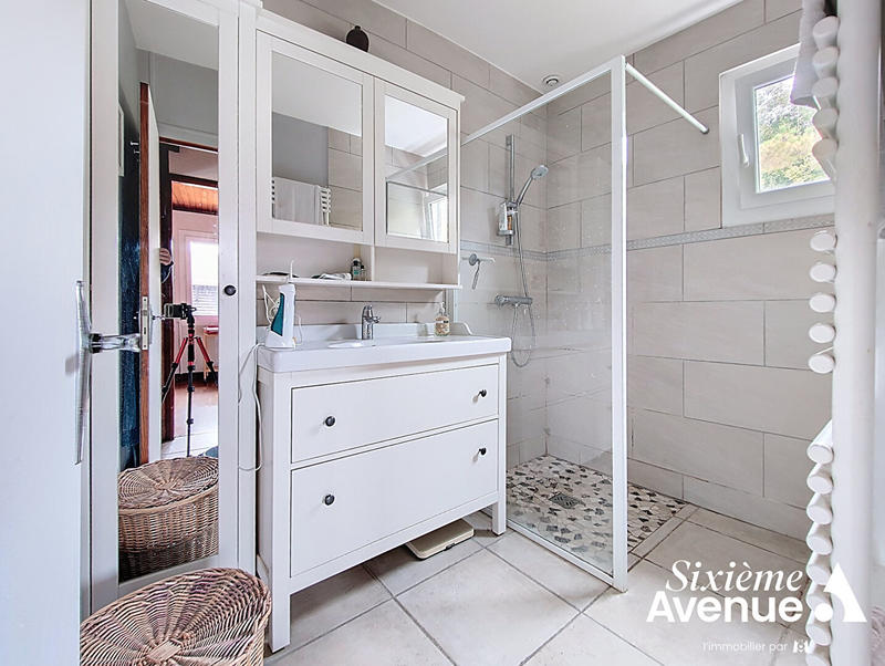 Maison - 121 m² - 7 pièces